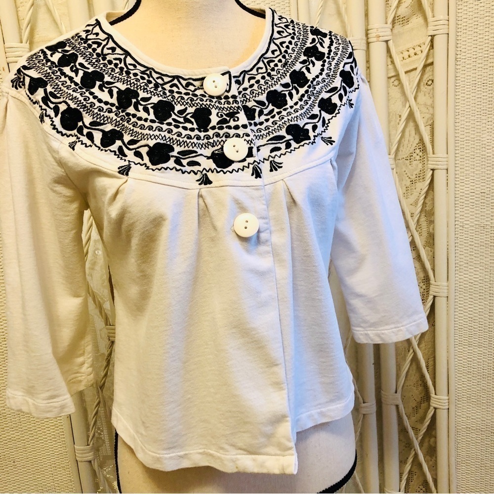 Kimchi Blue Y2K Embroidered Peasant Top • White & Blue • Size M - Picture 5 of 15